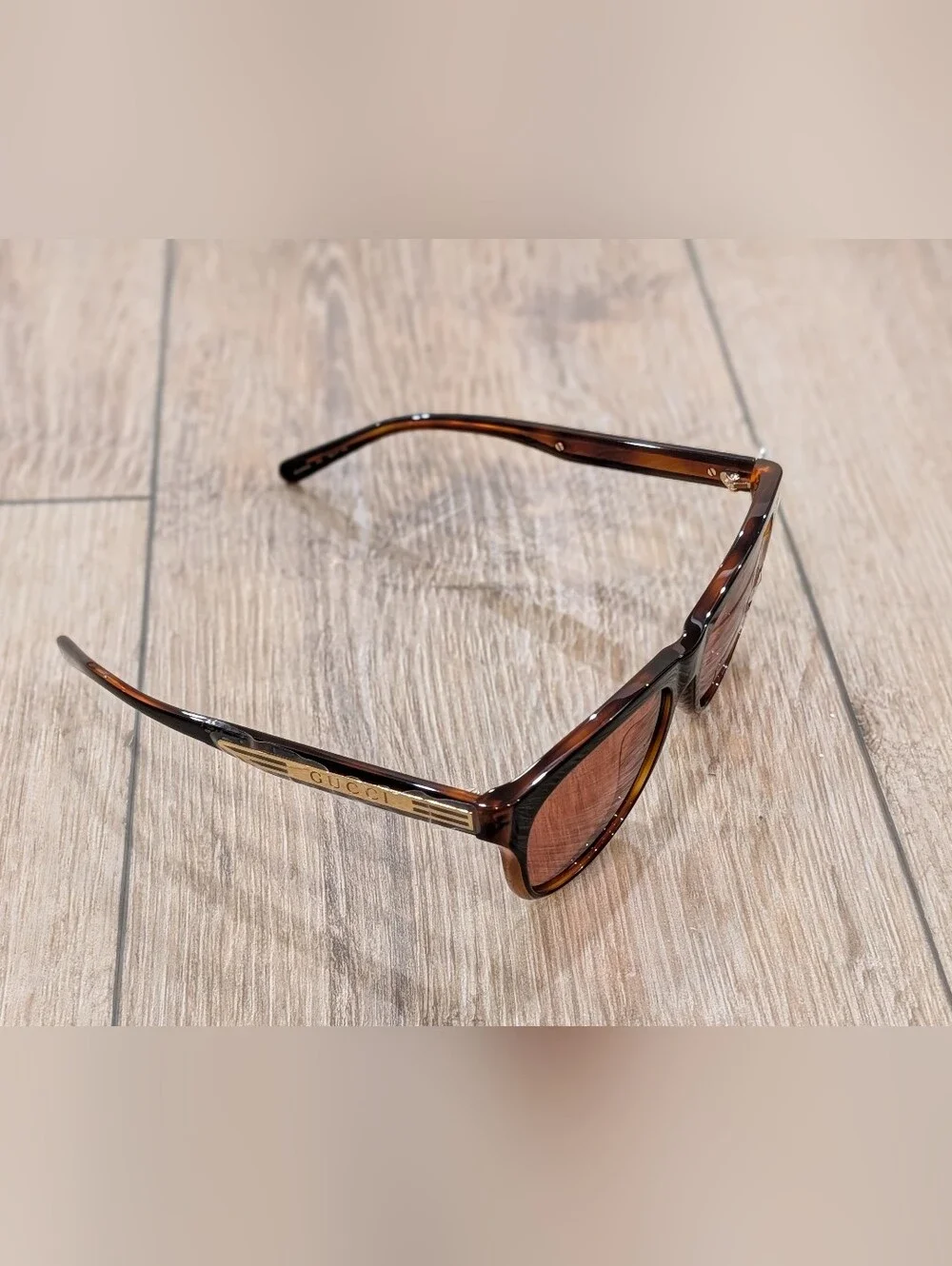 $500 Mens Authentic GUCCI 55mm Rectangular Sunglasses Black/Orange